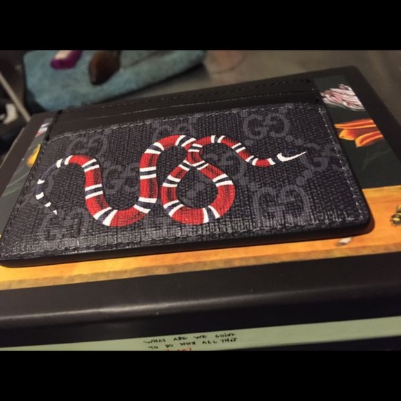 Gucci Other - Gucci supreme  card holder